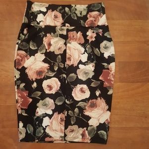 Vivienne Grace Skirts - Vivienne Grace Floral Pencil Skirt Vivienne Grace Skirts - Vivienne Grace Floral Pencil Skirt